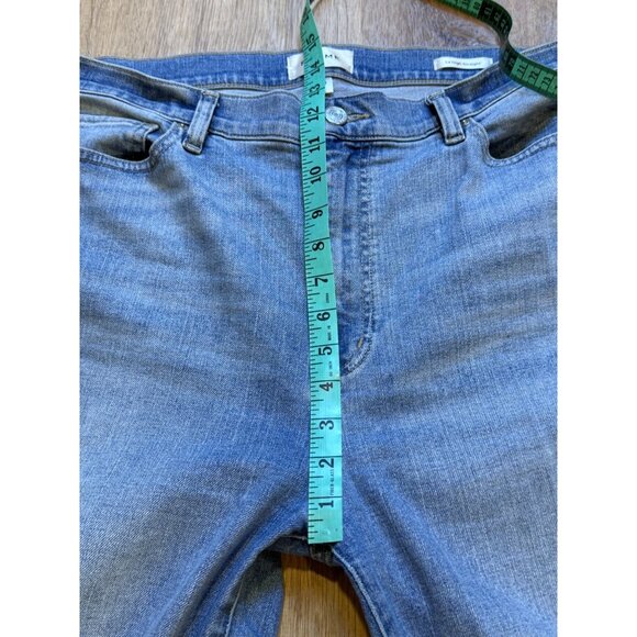 Frame Le High Straight Jeans Size 33 Blue Springs Light Wash Distressed Hem Deni - Picture 6 of 7